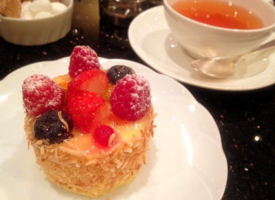 229303_350069108415628_1367219521_n